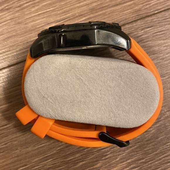 Guess Speedway W18640G2 Chronograph Men’s Watch - Picture 5 of 11